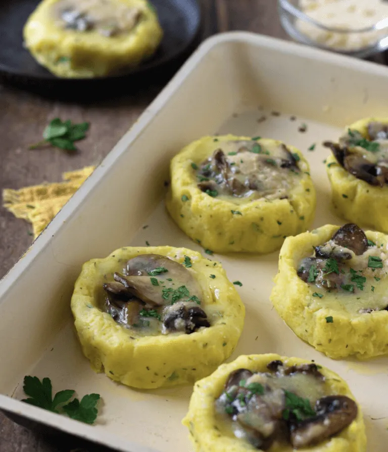 Cestini di polenta e funghi